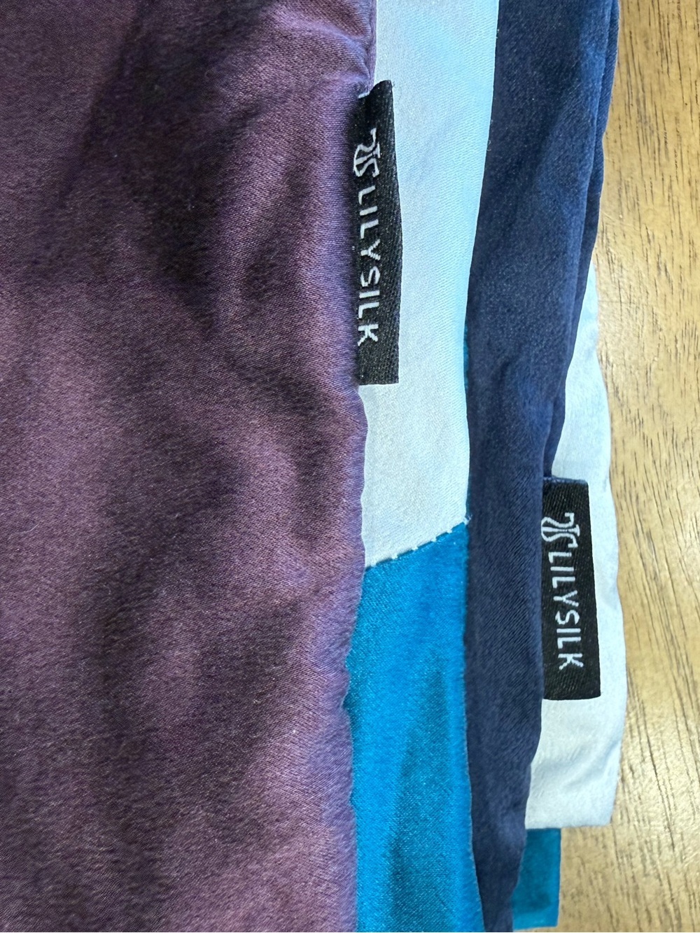 LilySilk Mulberry Silk Pillowcases set of 2 - Purple/Blue/Gray Set Preowned